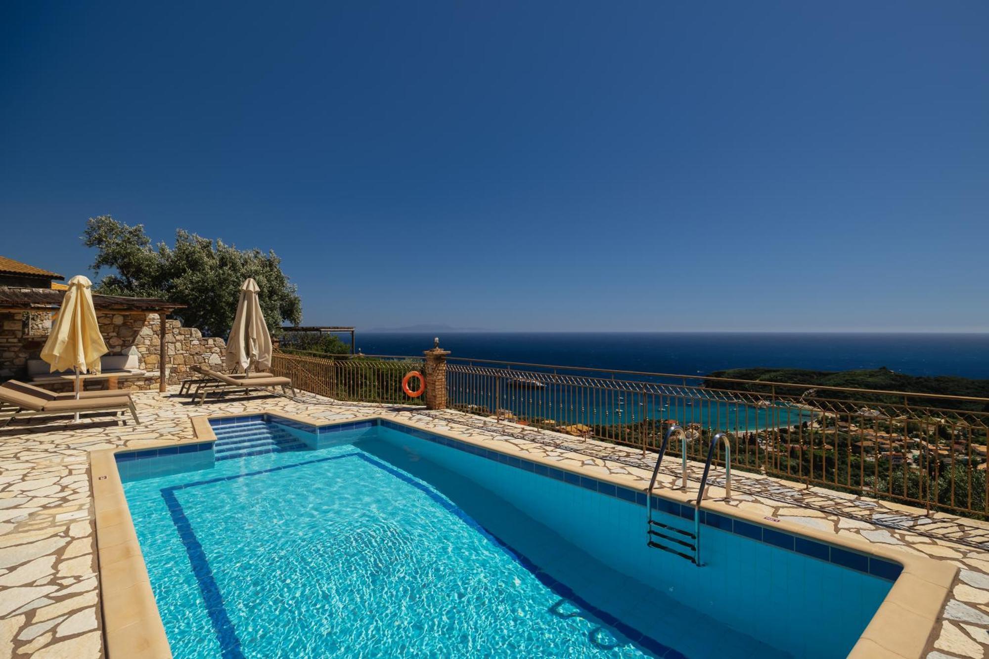 Apolis Villas & Suites Resort Parga Exterior photo